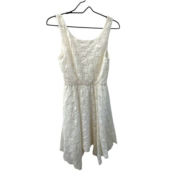 Beautiful mini lace dress size m - Picture 3 of 3
